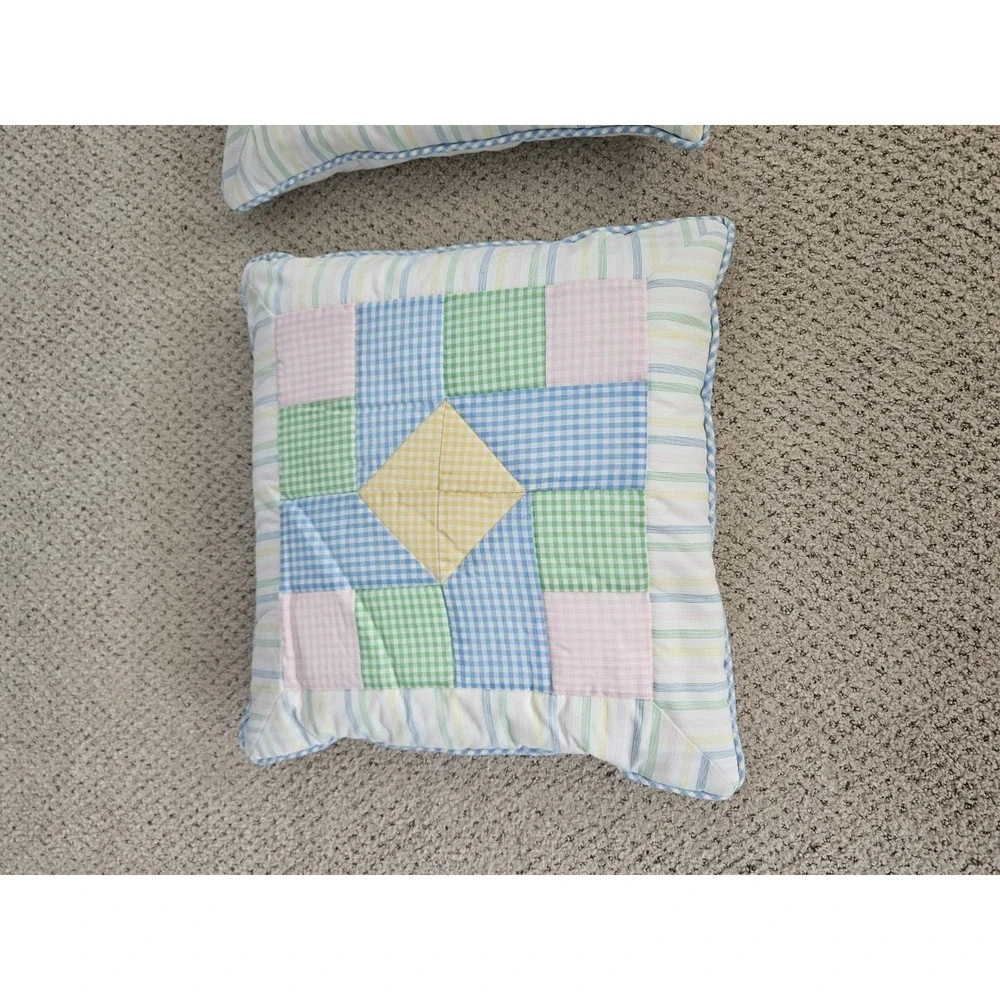 Vintage quilt patchwork‎ pillow shams pastel Set Of 2 w/ pillows included
